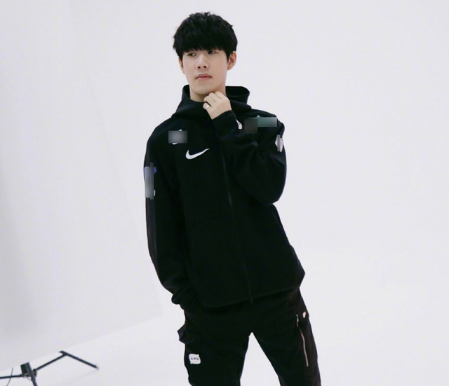 紧紧缝在衣 紧紧缝在衣